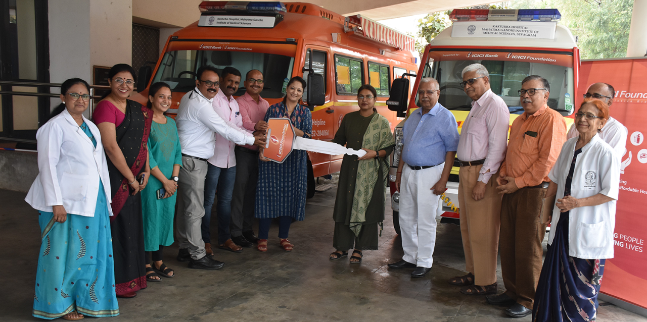 Kasturba Hospital receives donations of medical ambulances and dialysis machines